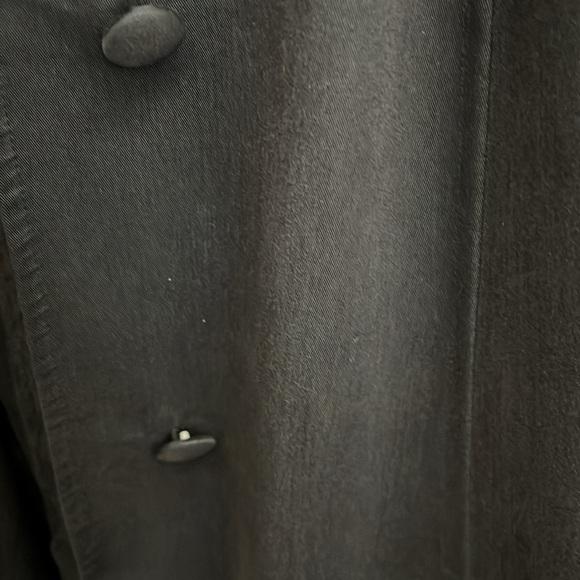 Woman's Fur-lined Navy Trenchcoat: removable lining, and hood Montreal, made. - Picture 8 of 9